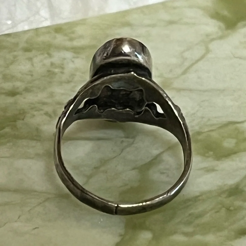Tiny Old Blister Pearl Ring - Picture 3 of 13
